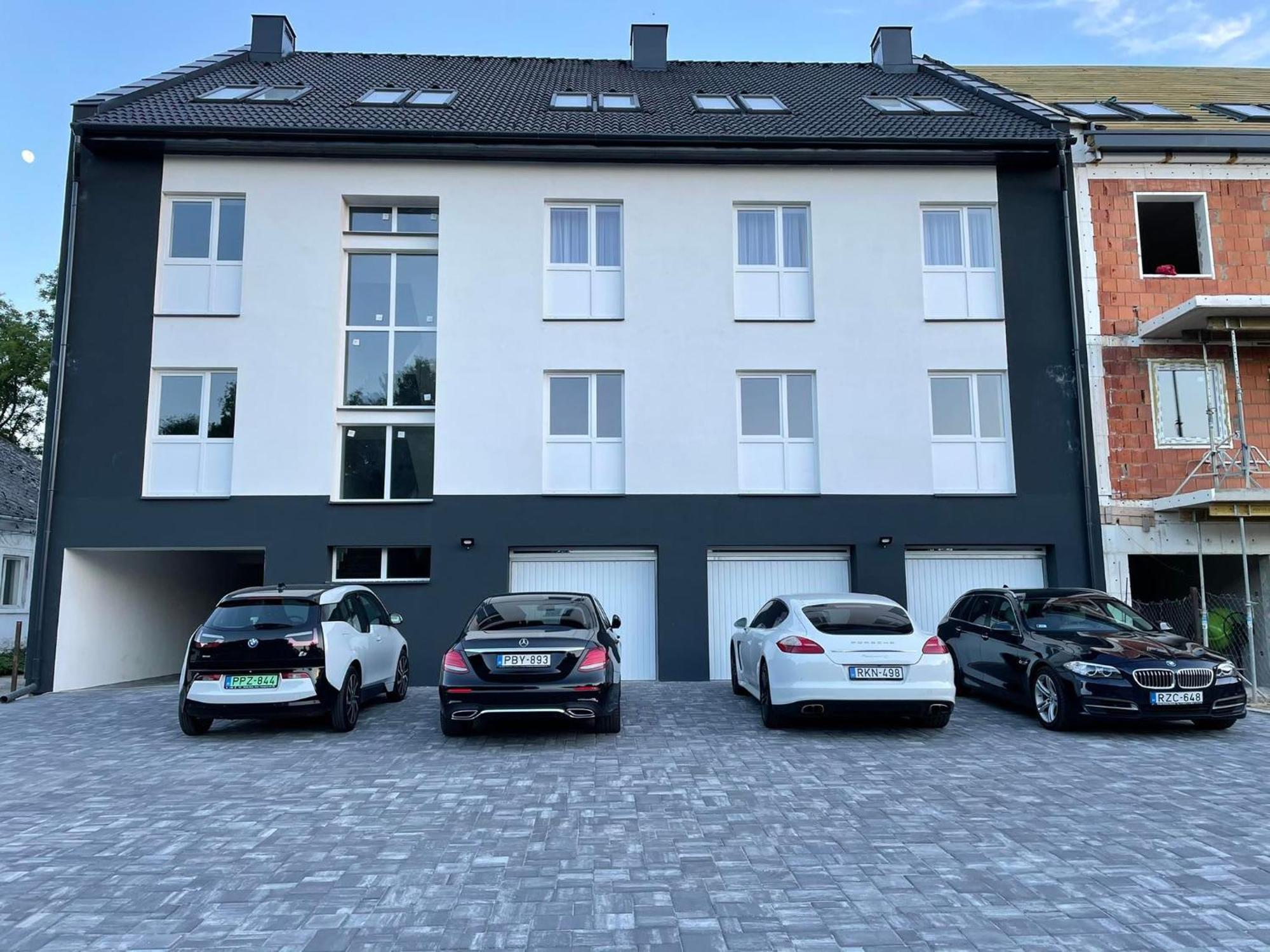 Titan Centrum Apartman Nyíregyháza Екстериор снимка