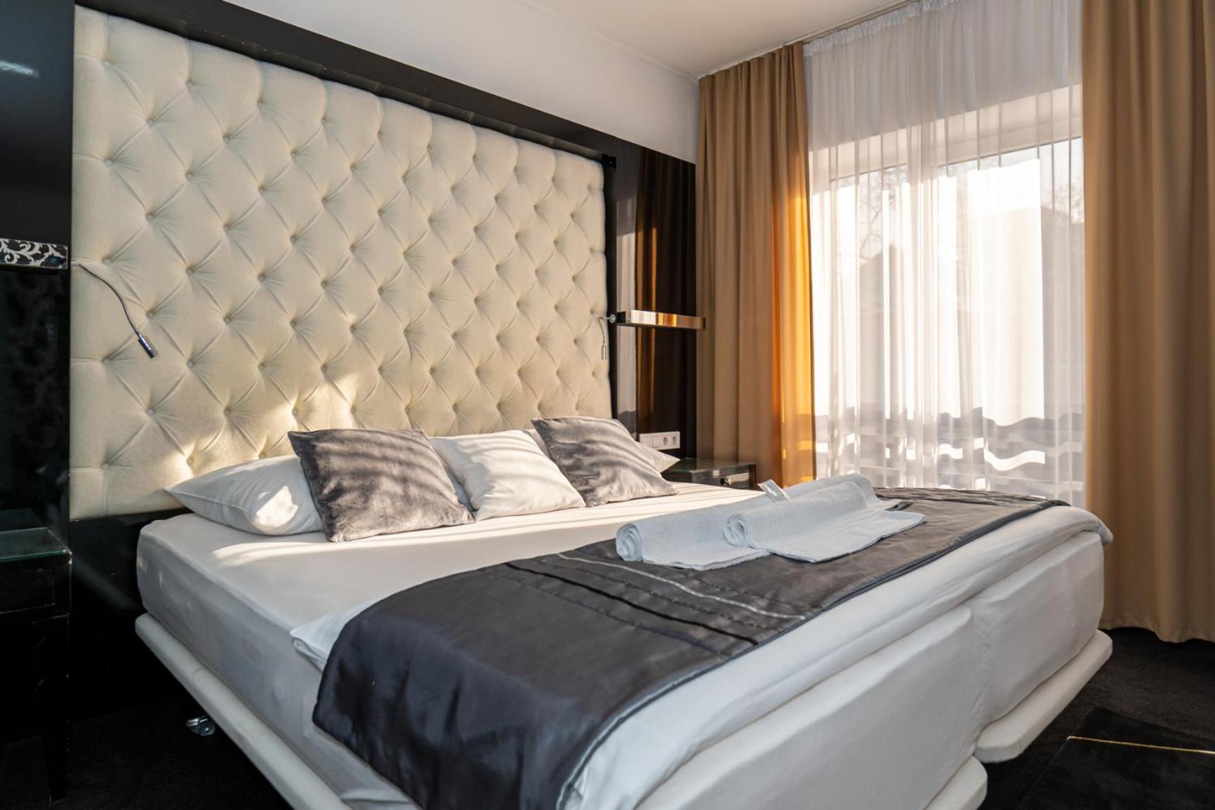 Titan Centrum Apartman Nyíregyháza Екстериор снимка
